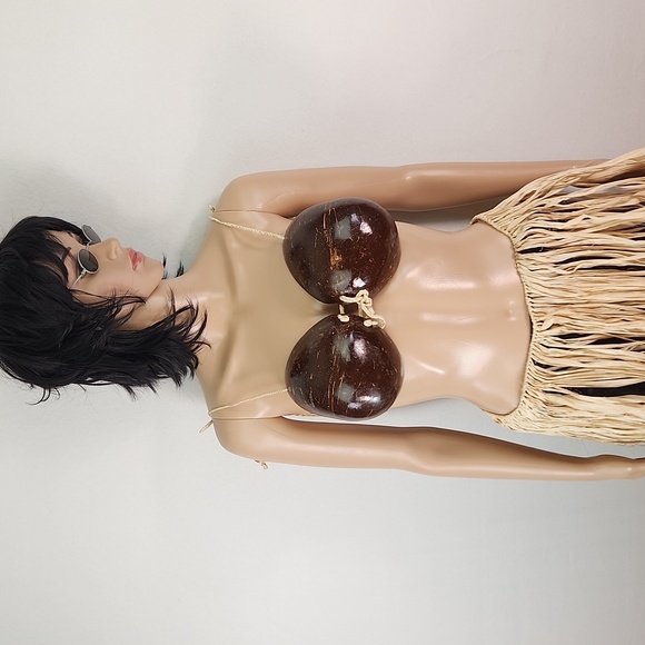Hawaiian Coconut Bra And Rafia Hula Skirt Set, Adjustable Size, Handmade - Picture 17 of 17